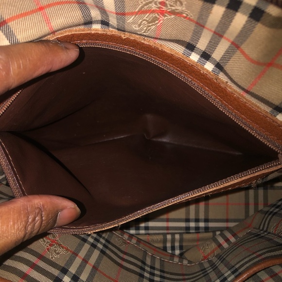 Burberry - Picture 10 of 12